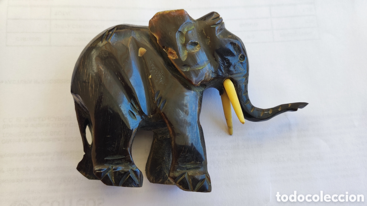 Antig&uuml;edades: Elefante talla en ambar - Foto 2