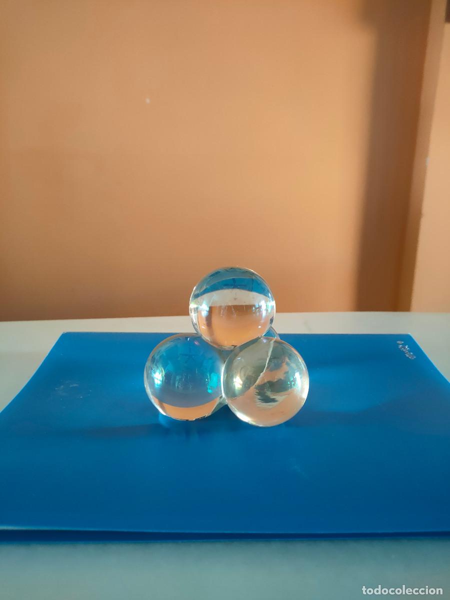 Antig&uuml;edades: Pisapapeles cuatro bolas de cristal - Foto 3