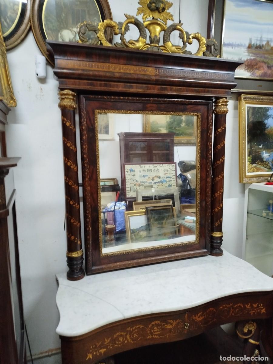 Antig&uuml;edades: Consola fernandina con marqueter&iacute;a - Foto 2