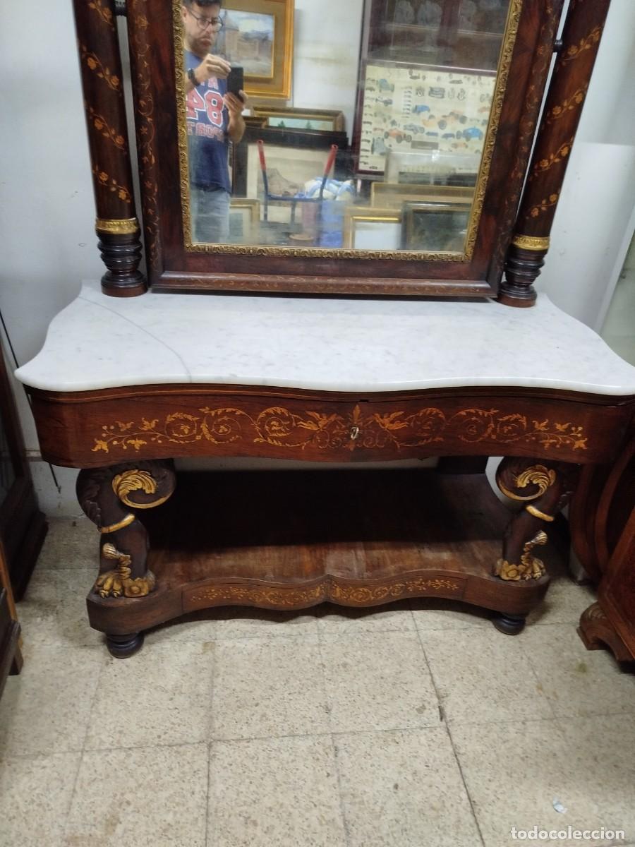 Antig&uuml;edades: Consola fernandina con marqueter&iacute;a - Foto 3