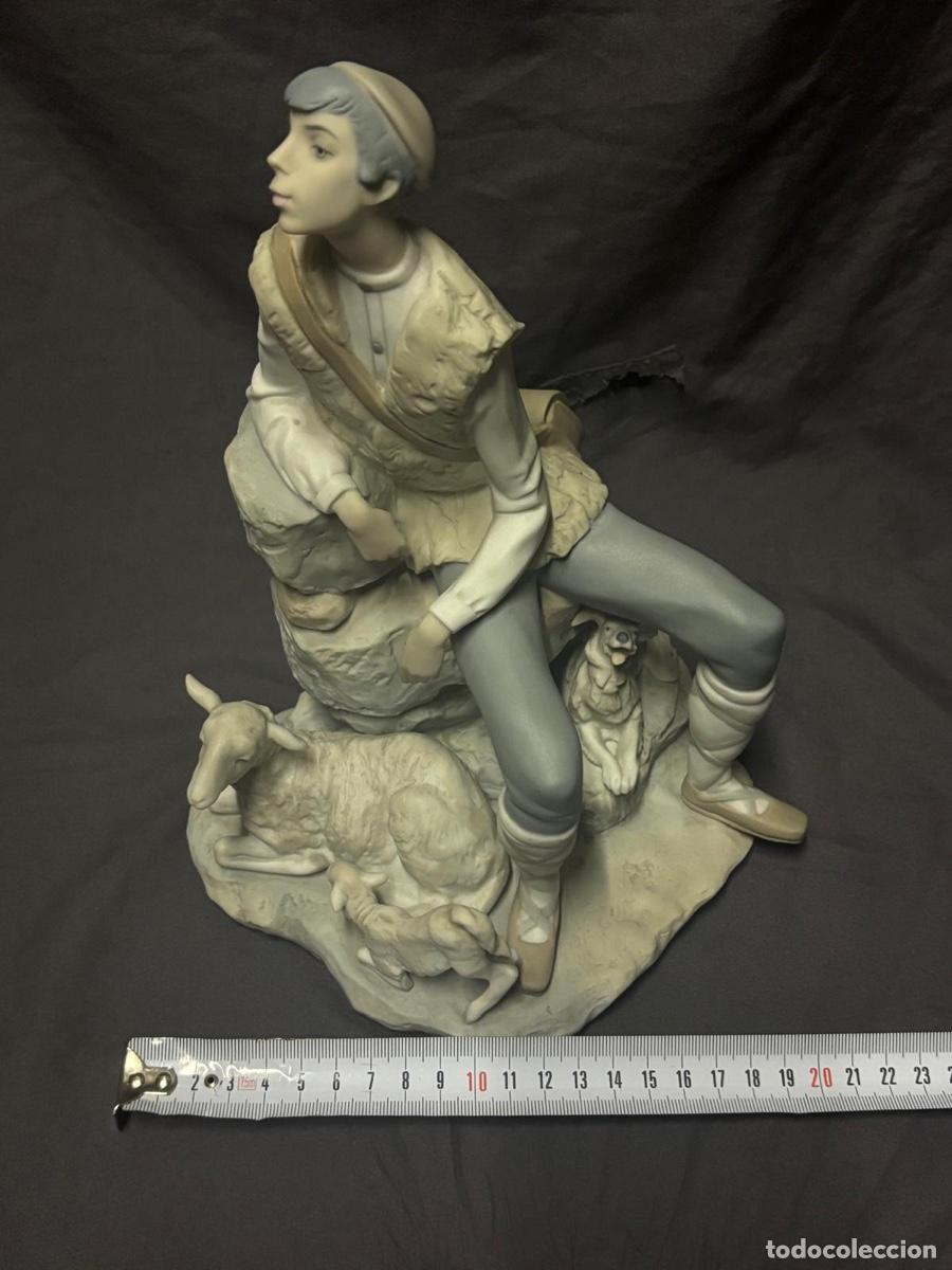 Antig&uuml;edades: Figura Lladr&oacute; El pastor - Foto 12