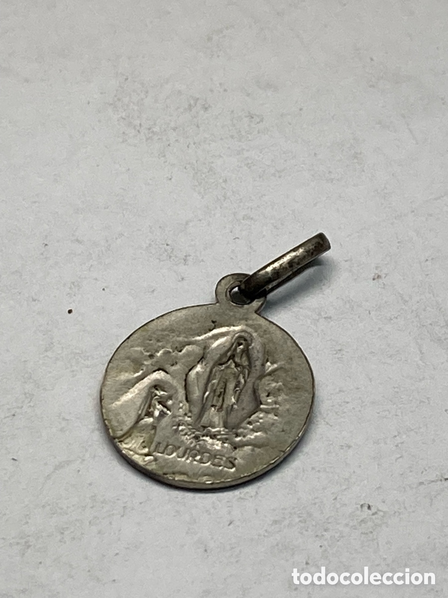 Antig&uuml;edades: Medalla de plata religiosa C332 - Foto 2