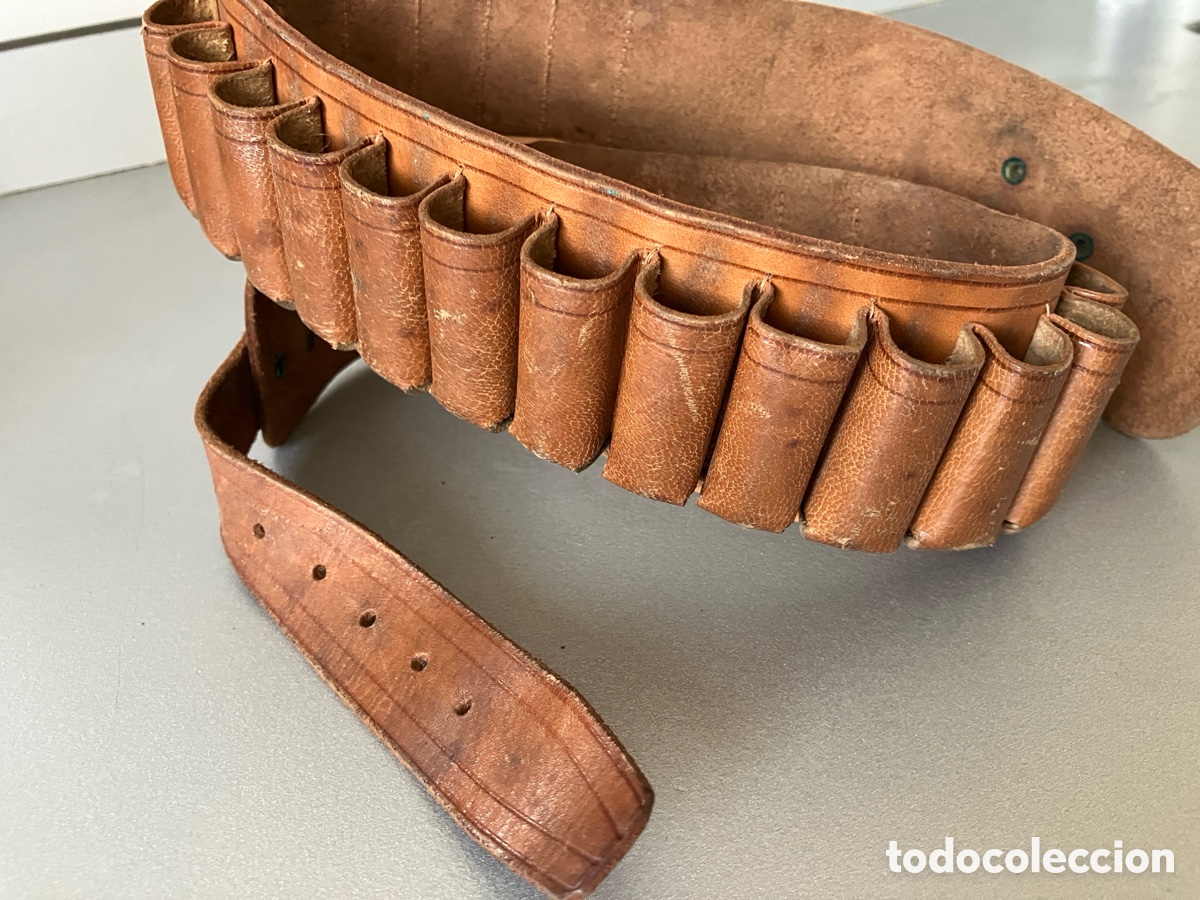Antiguidades: Antigua Cartuchera de cuero. Cintur&oacute;n de caza o canana