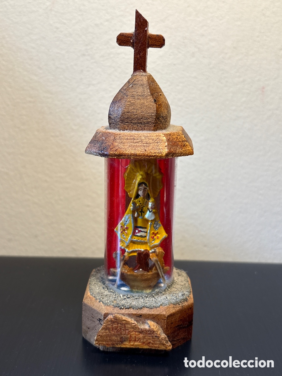 Antig&uuml;edades: PEQUE&Ntilde;A CAPILLA DE MADERA Y VIDRIO - Foto 1