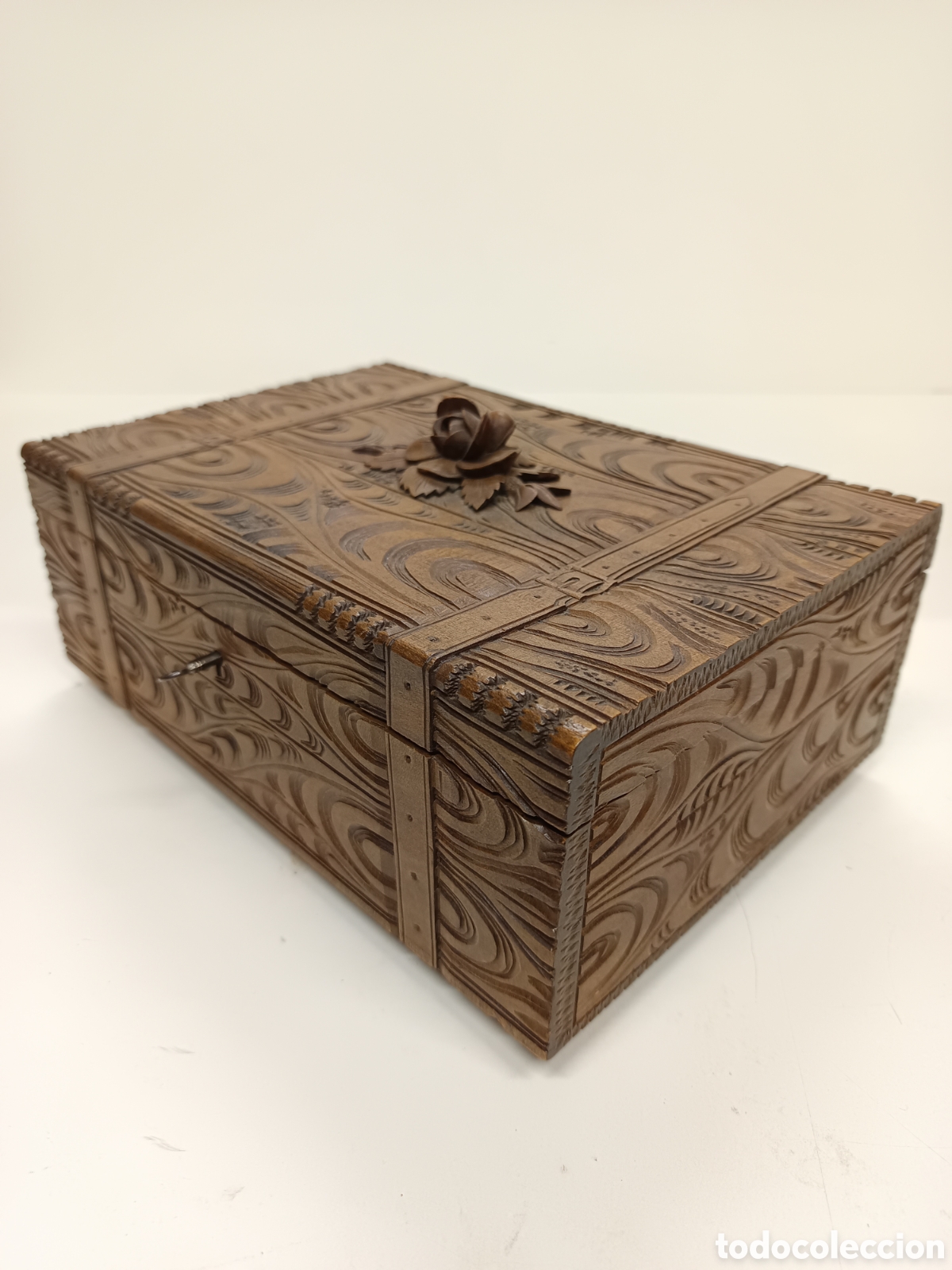 Antig&uuml;edades: Caja de madera finamente tallada - Foto 3