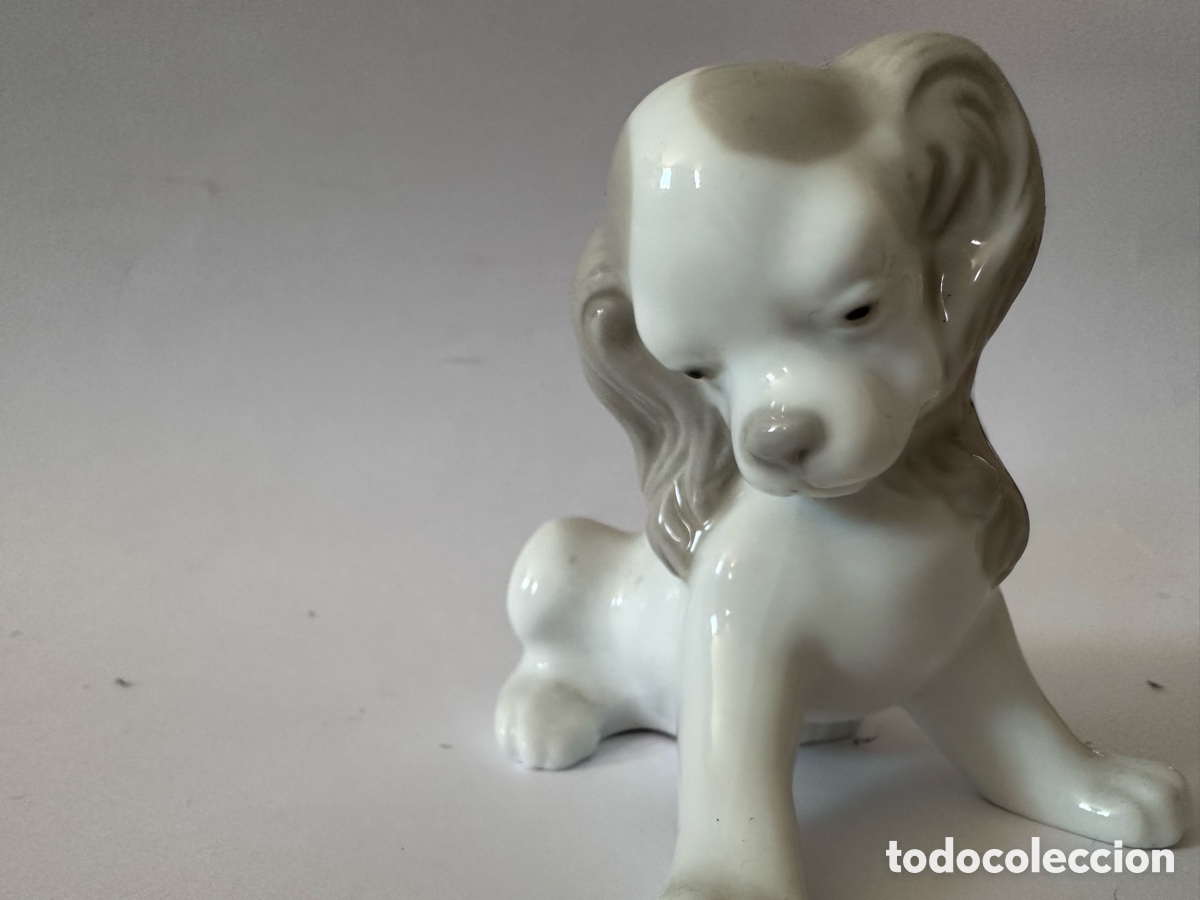 Antig&uuml;edades: Lladr&oacute; cachorro de perro - Foto 1