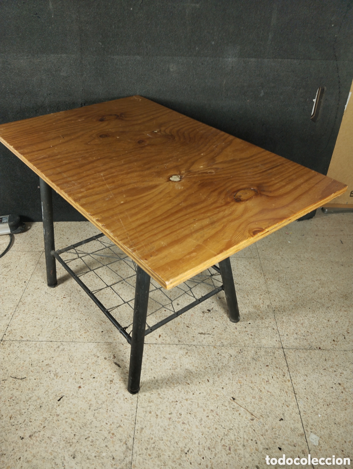 Antig&uuml;edades: MESA DE SOFA INDUSTRIAL - Foto 5