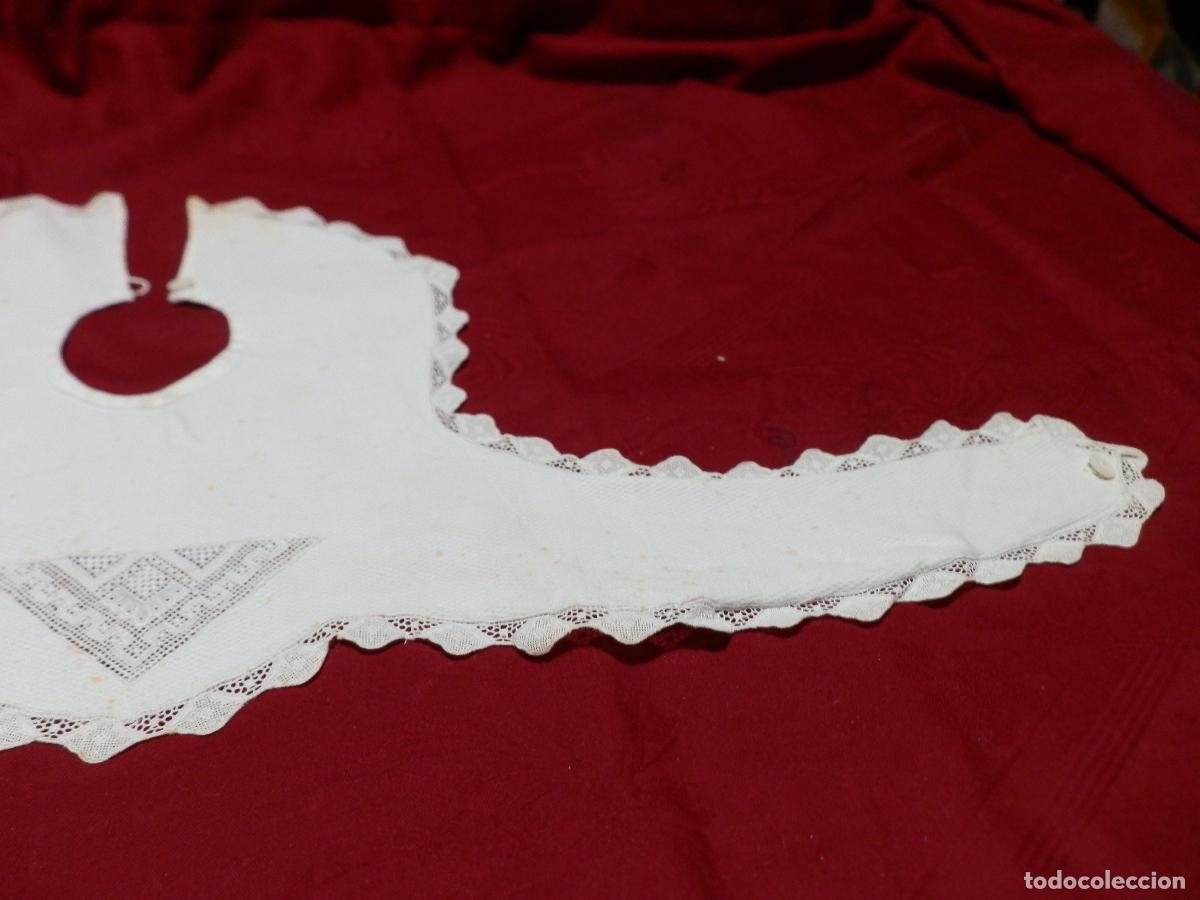 Antig&uuml;edades: ANTIGUO CONJUNTO BEBE EN PIQU&Eacute; DE ALGOD&Oacute;N CON PUNTILLAS - Foto 4