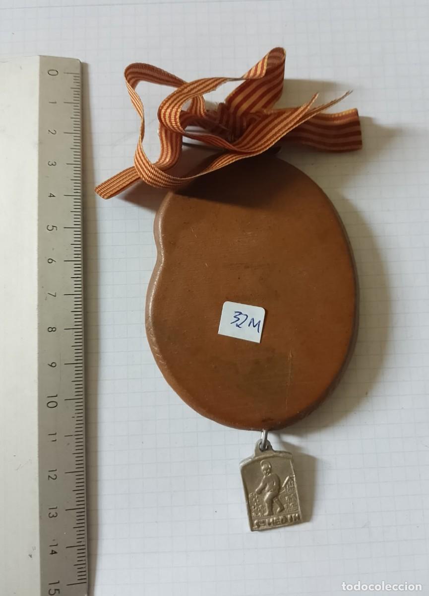 Antiques: Adorno de pared o similar con medalla