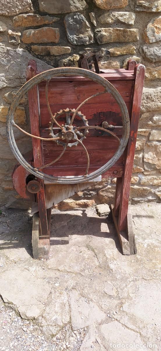Antig&uuml;edades: desgranadora de maiz - Foto 1