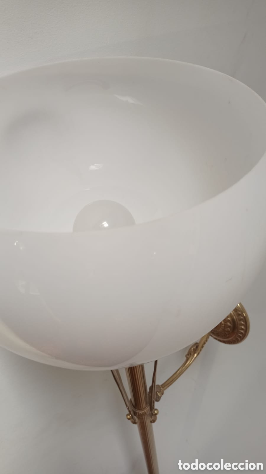 Antig&uuml;edades: Lampara antorcha de bronce con tulipa - Foto 10