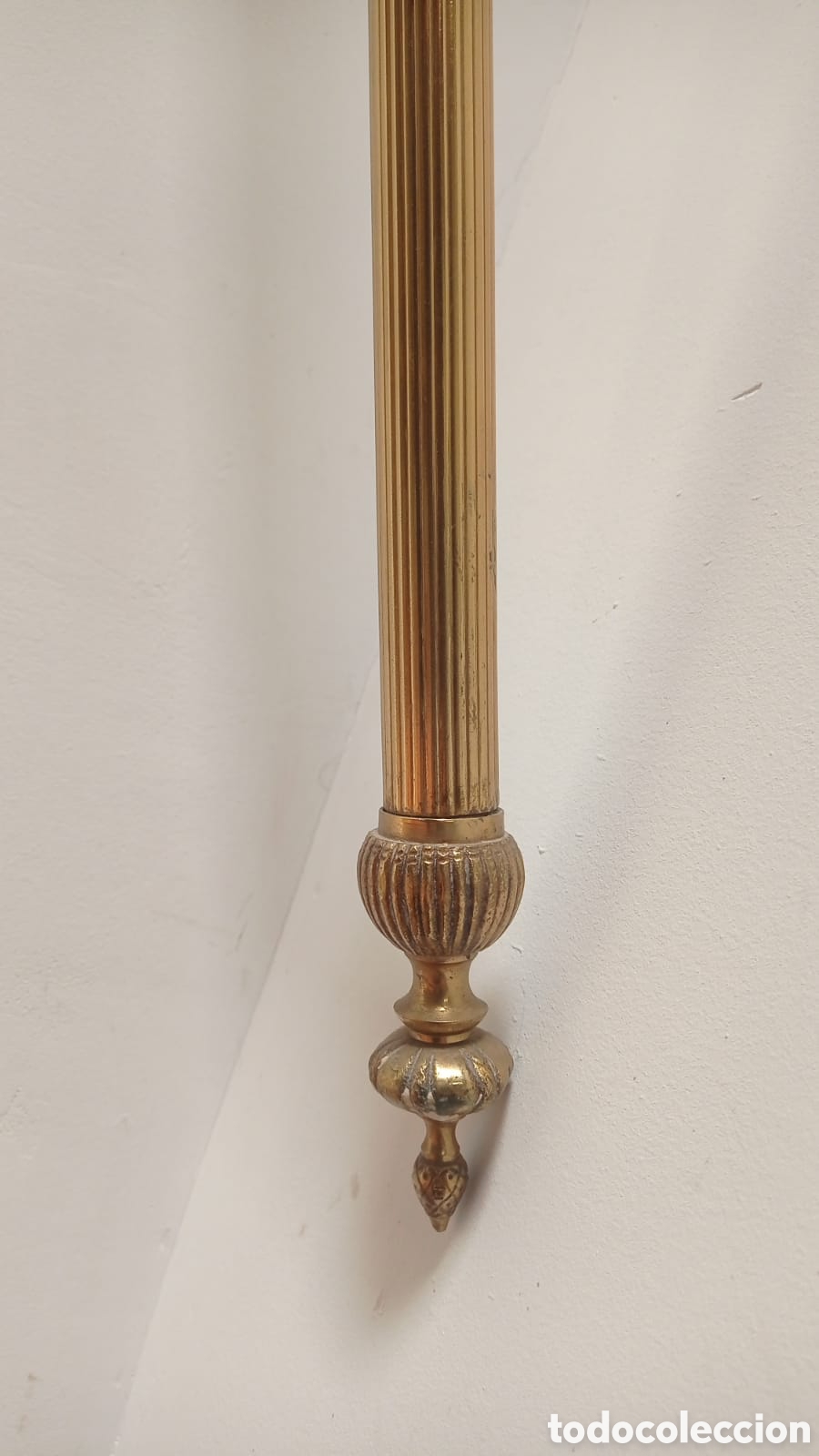 Antig&uuml;edades: Lampara antorcha de bronce con tulipa - Foto 11