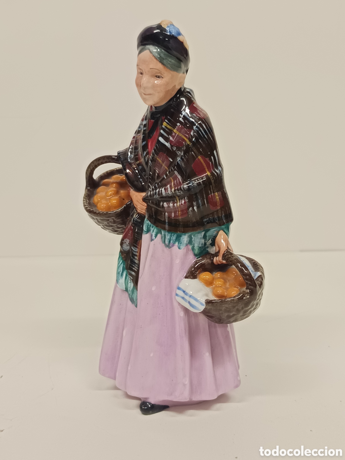 Antig&uuml;edades: Royal Daulton &rdquo;The Orange Lady&rdquo; - Foto 2