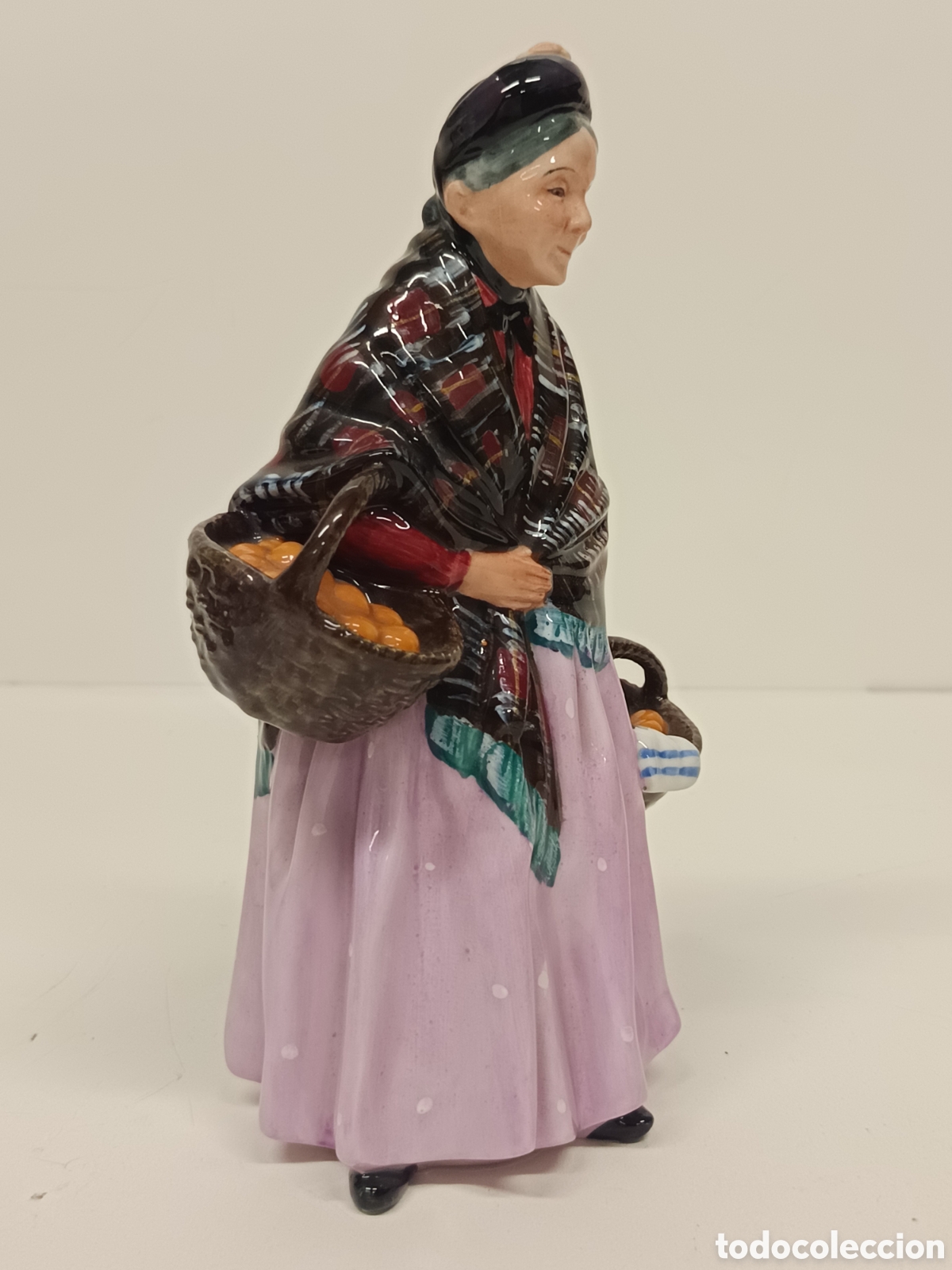 Antig&uuml;edades: Royal Daulton &rdquo;The Orange Lady&rdquo; - Foto 3
