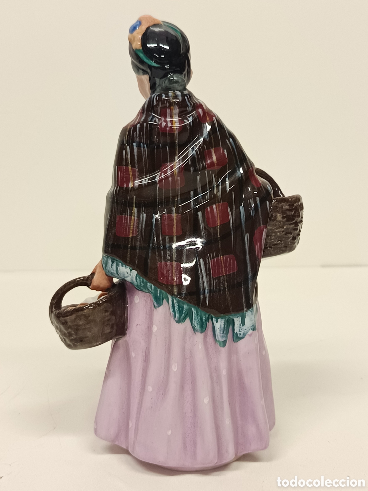 Antig&uuml;edades: Royal Daulton &rdquo;The Orange Lady&rdquo; - Foto 4