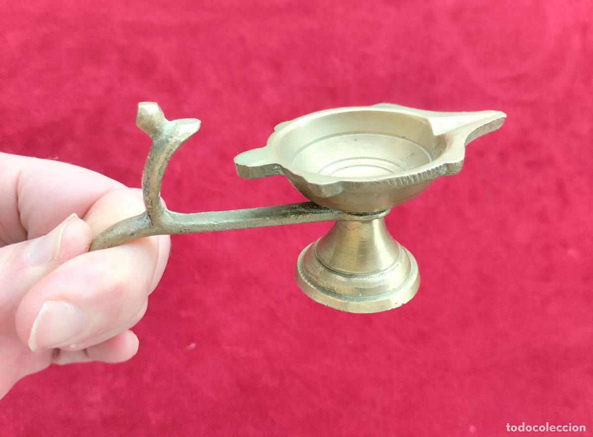 Antig&uuml;edades: CANDIL, L&Aacute;MPARA DE ACEITE EN BRONCE MACIZO. - Foto 2