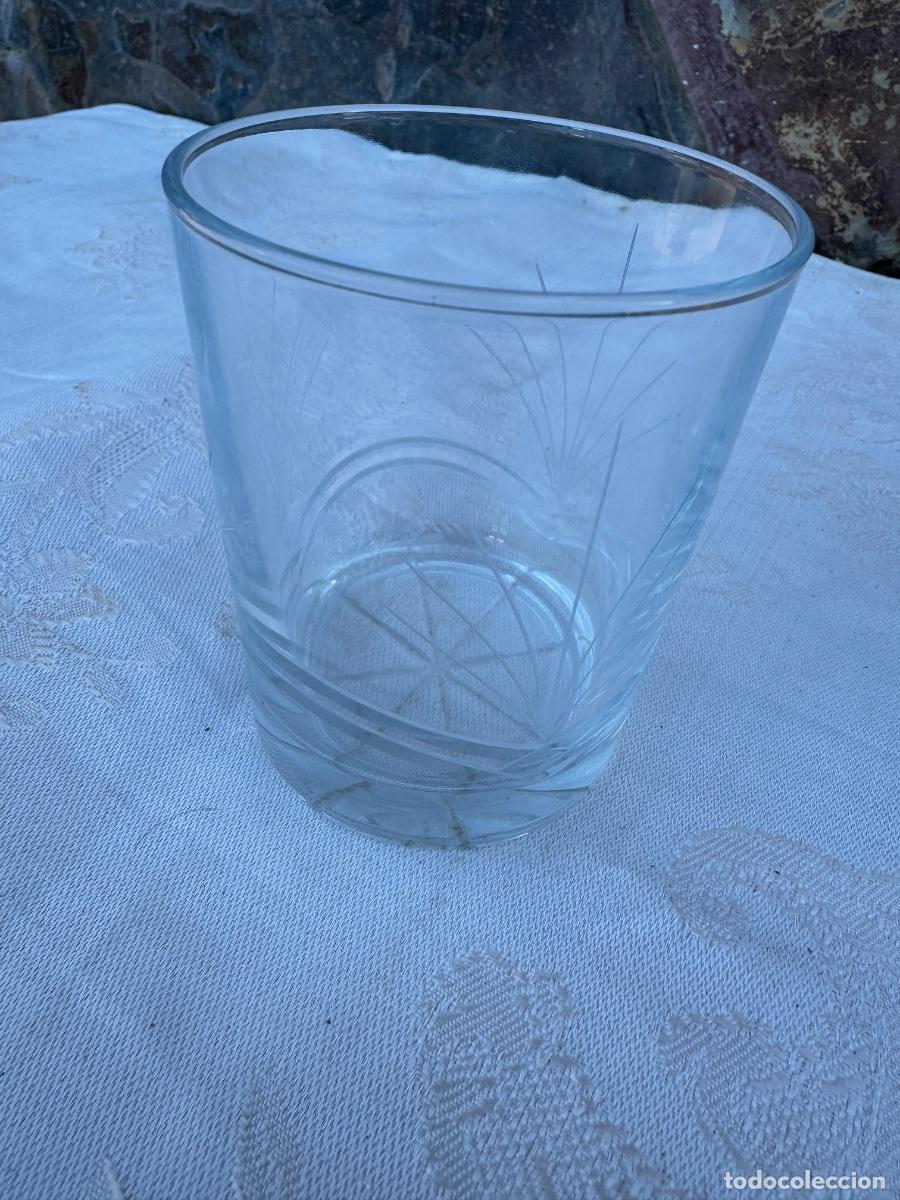 Antig&uuml;edades: Jarra y vaso de cristal - Foto 2
