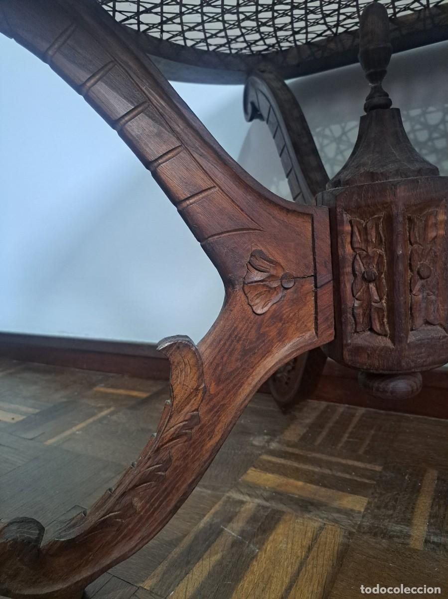 Antig&uuml;edades: Mesa de centro antigua en madera y paja - Foto 12