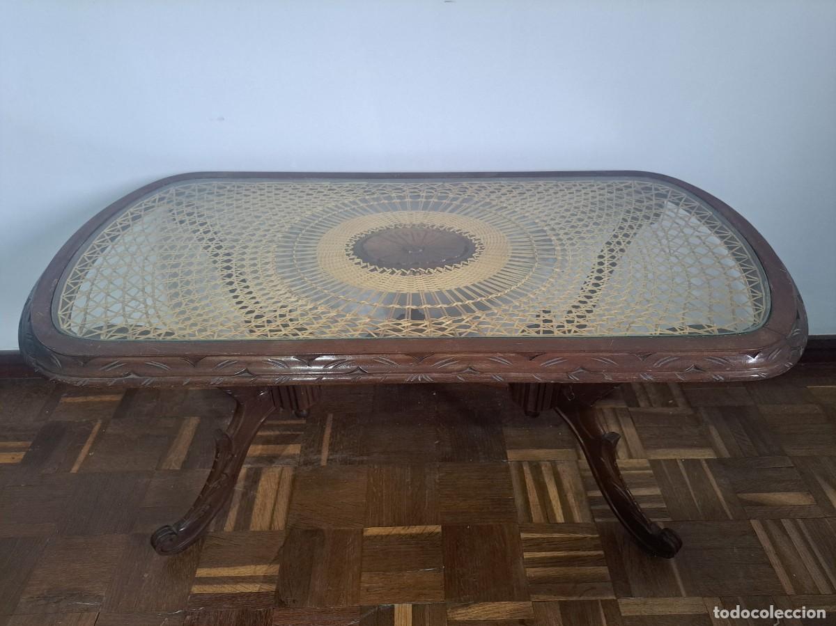 Antig&uuml;edades: Mesa de centro antigua en madera y paja - Foto 2