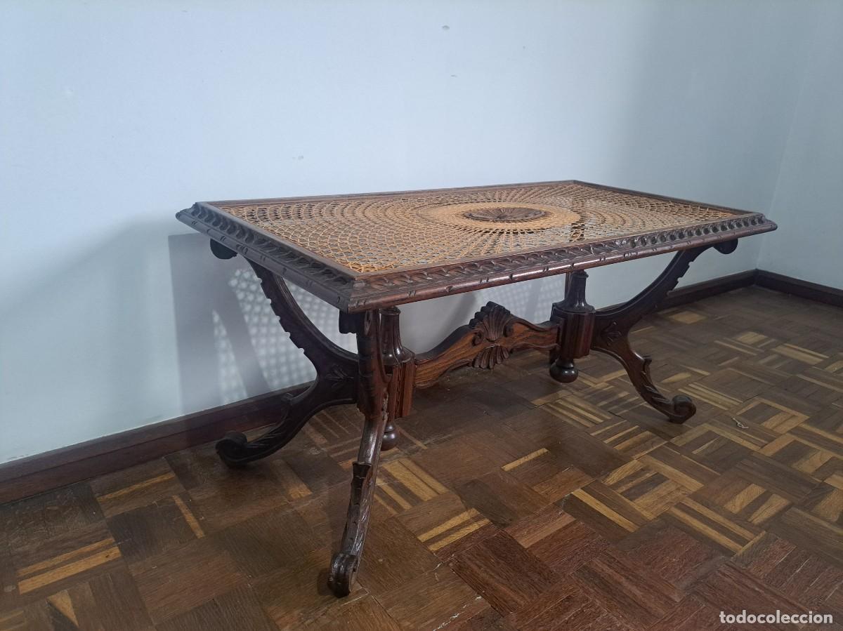 Antig&uuml;edades: Mesa de centro antigua en madera y paja - Foto 8