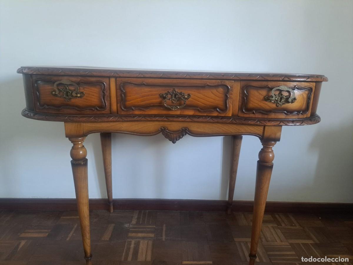 Antig&uuml;edades: Aparador antiguo de madera - Foto 1
