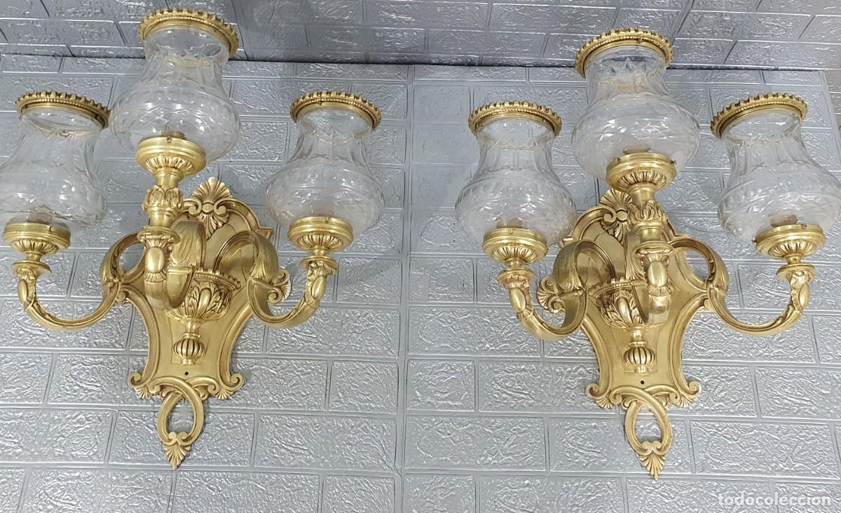 Antig&uuml;edades: Pareja de apliques de pared en bronce - Foto 4