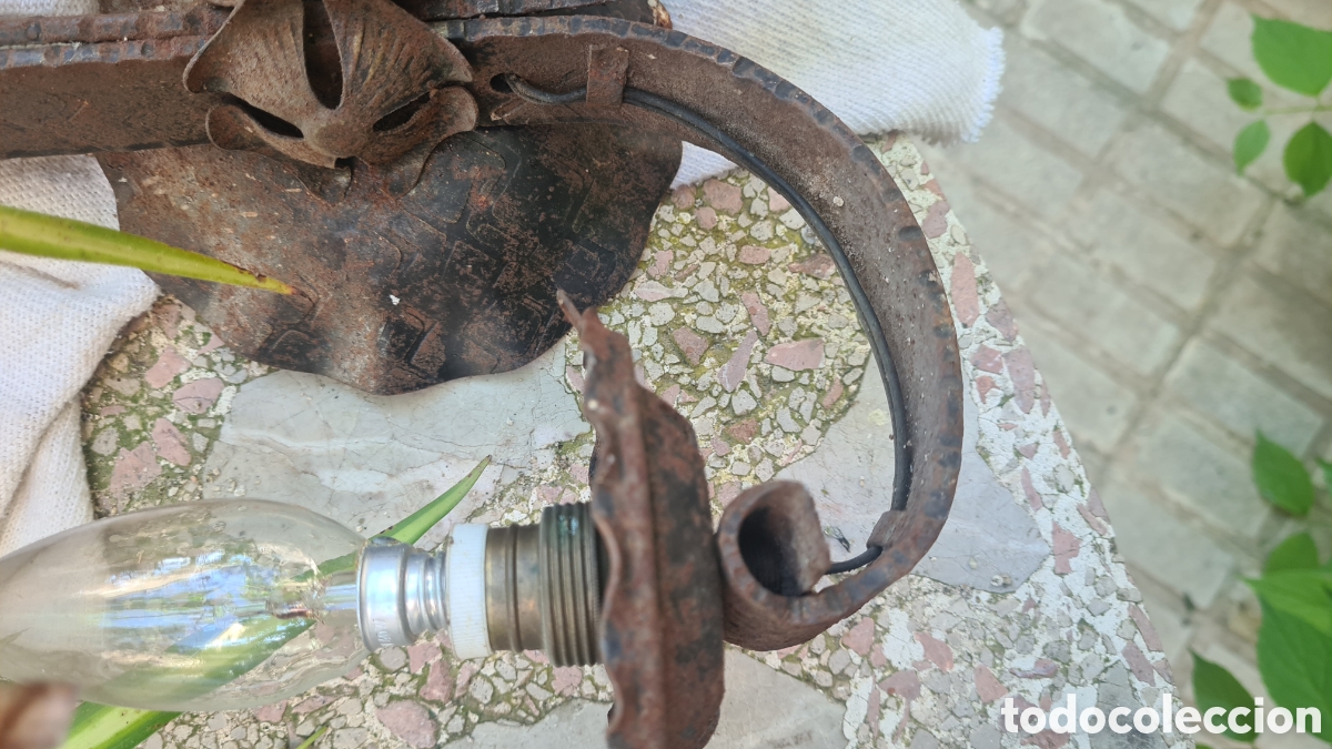 Antig&uuml;edades: 2 Apliques de hierro forjado antiguos - Foto 17