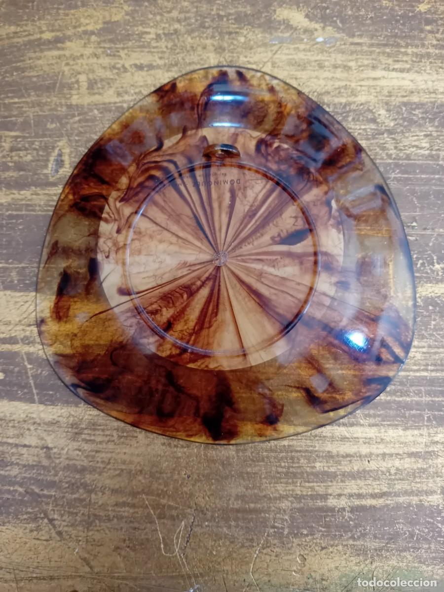 Antig&uuml;edades: Plato triangular con Santa Teresa de Jes&uacute;s de pl&aacute;stico simulando Carey - Foto 2
