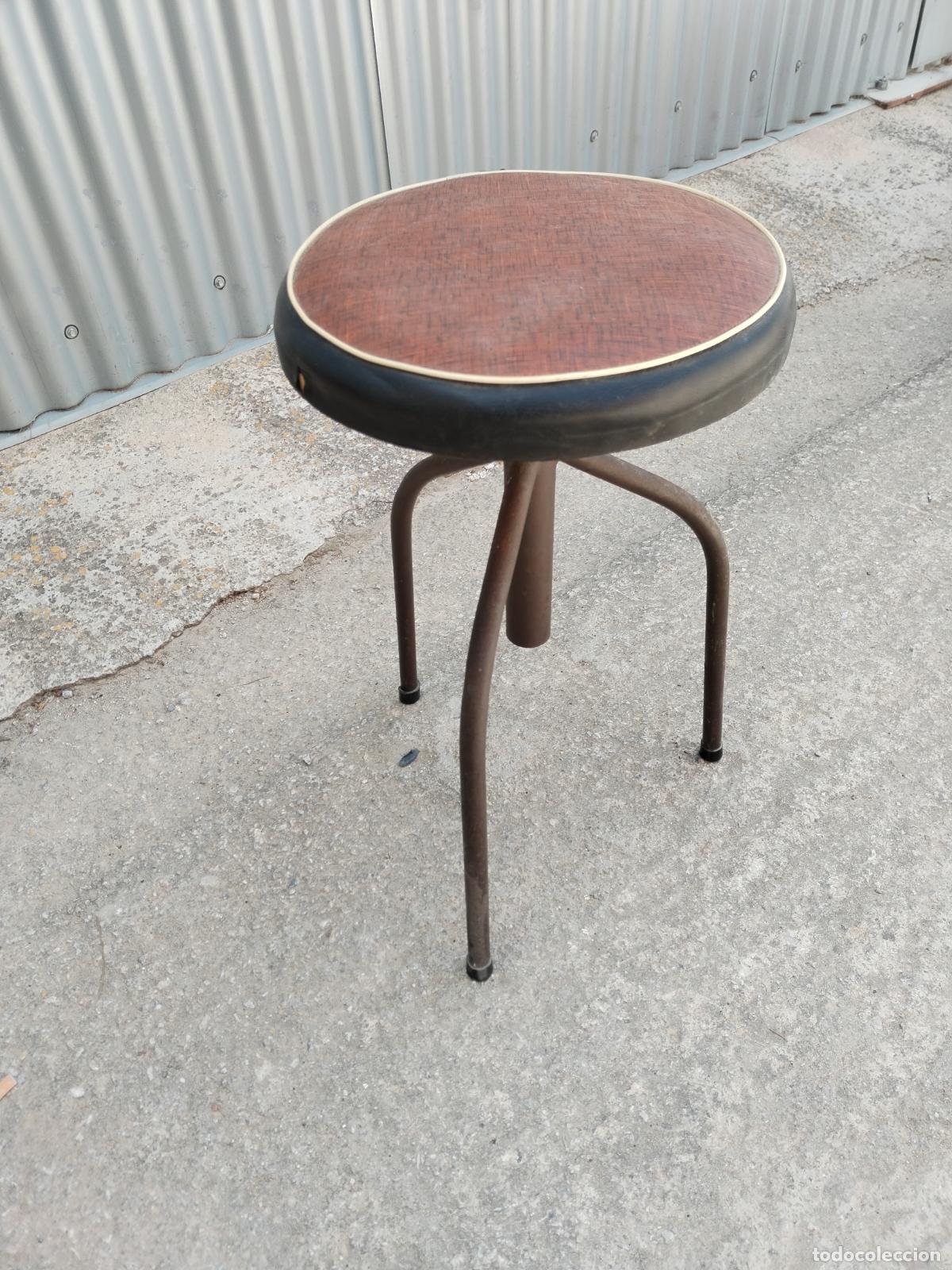Antig&uuml;edades: taburete industrial vintage - Foto 4
