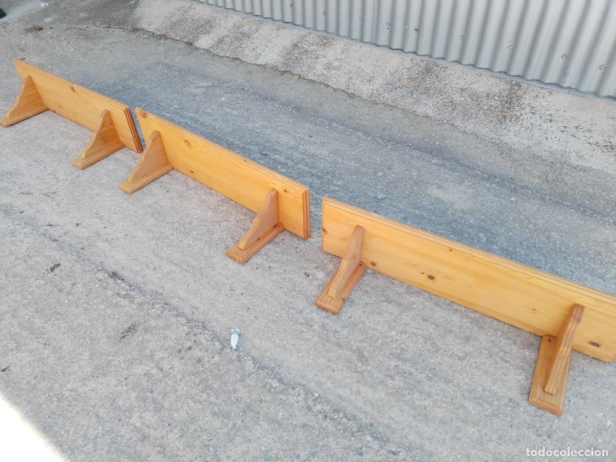Antig&uuml;edades: 3 repisas en madera de pino - Foto 1
