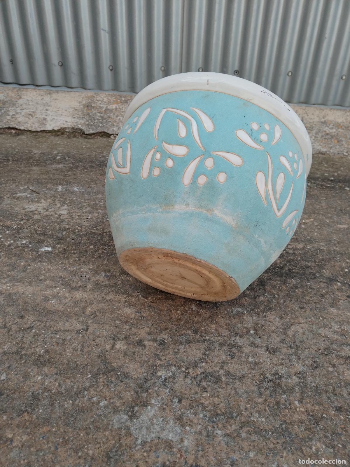 Antig&uuml;edades: macetero azul de ceramica - Foto 5