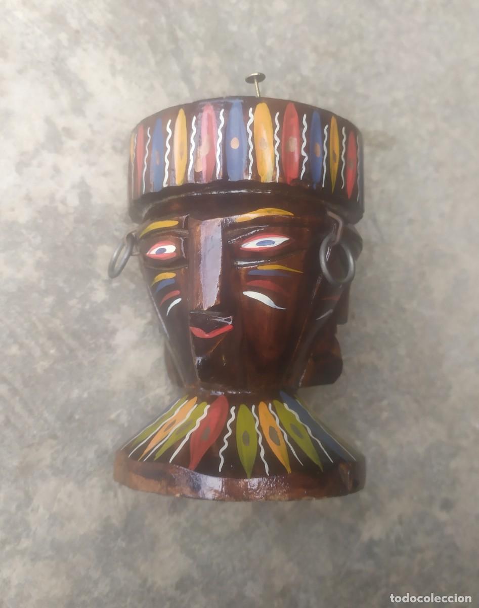 Antig&uuml;edades: Madera pintada y adornada, varias caras - Foto 1