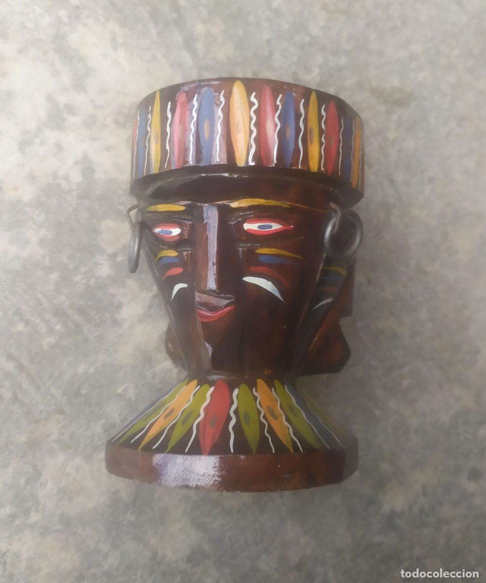 Antig&uuml;edades: Madera pintada y adornada, varias caras - Foto 2