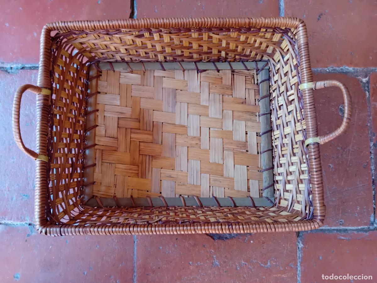 Antig&uuml;edades: Cesta de mimbre rectangular d&eacute;cada de los 70 - Foto 5