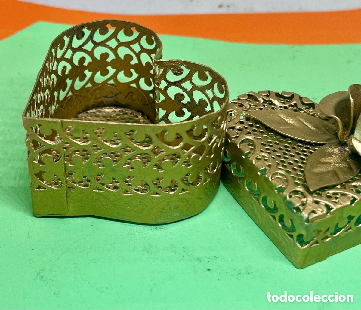 Antig&uuml;edades: CAJITA DE METAL CON FORMA DE CORAZ&Oacute;N - Foto 6