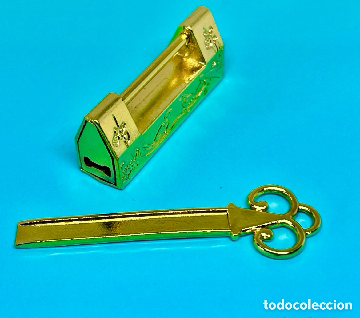 Antig&uuml;edades: CANDADO CHINO DORADO CON LLAVE - Foto 2