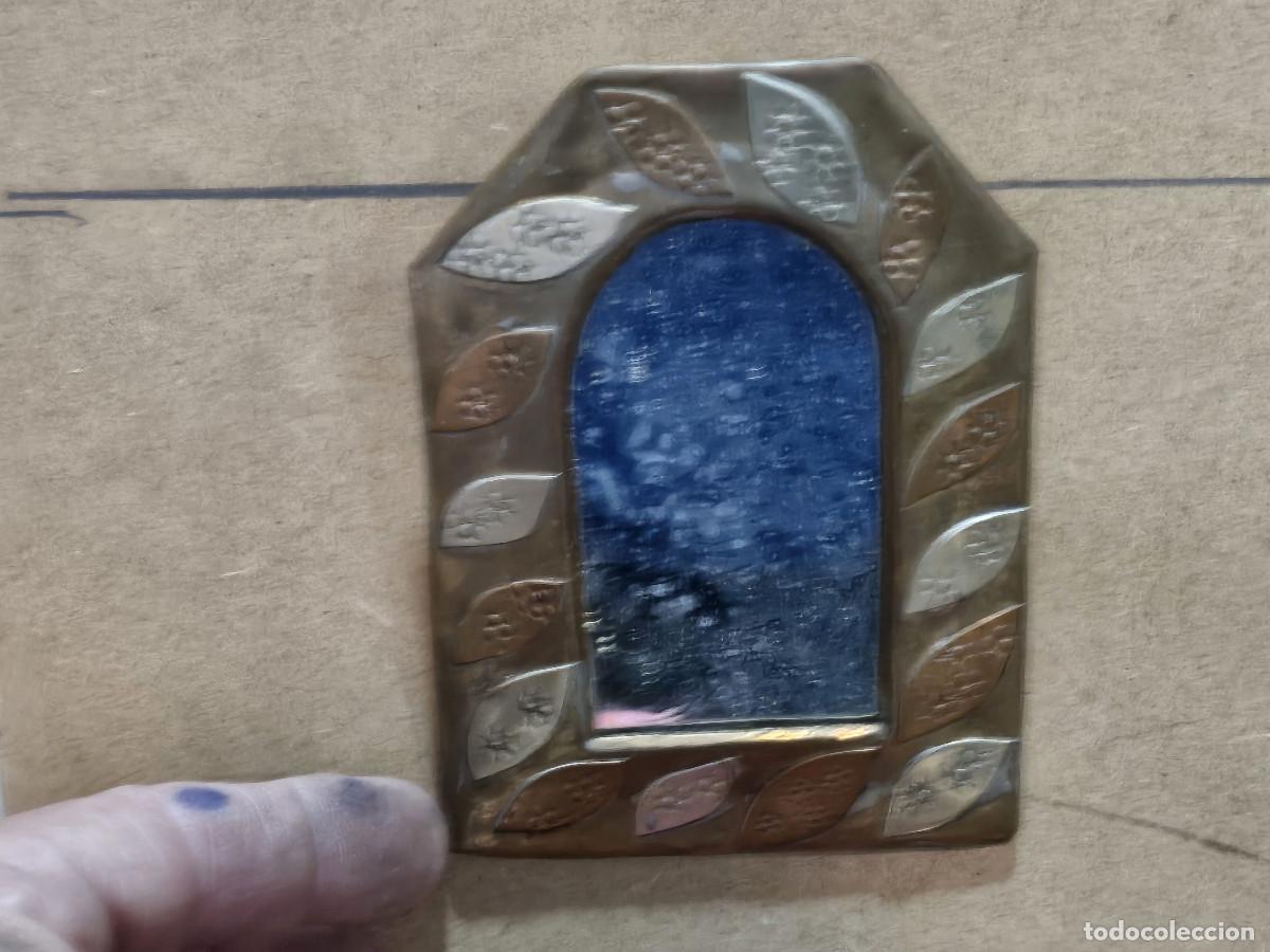 Antig&uuml;edades: peque&ntilde;o espejo de metal - Foto 1