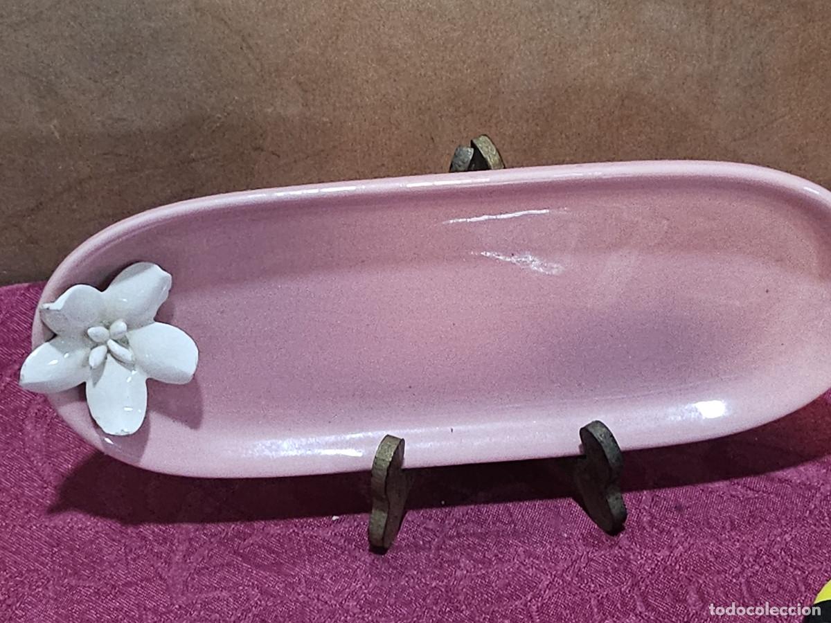 Antig&uuml;edades: bandeja de ceramica rosa - Foto 1