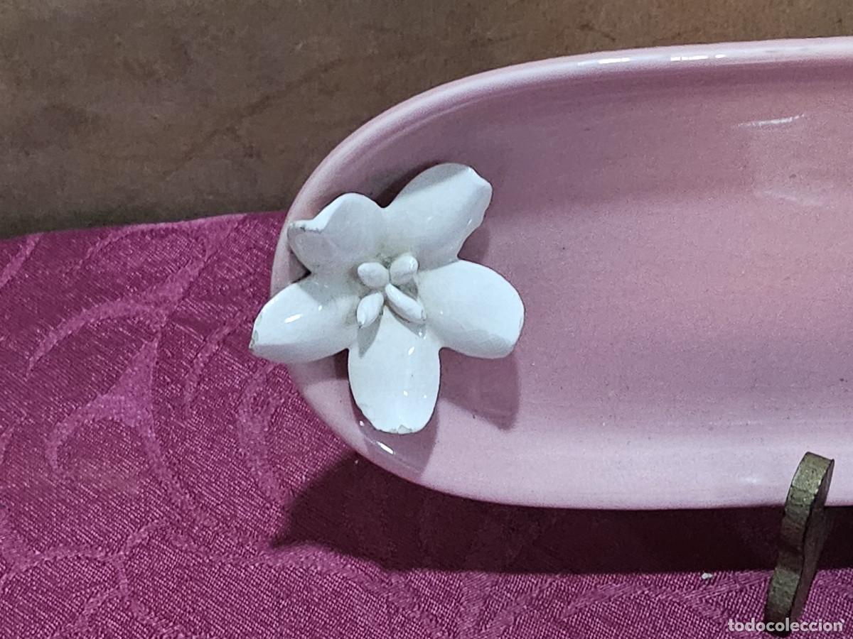 Antig&uuml;edades: bandeja de ceramica rosa - Foto 2