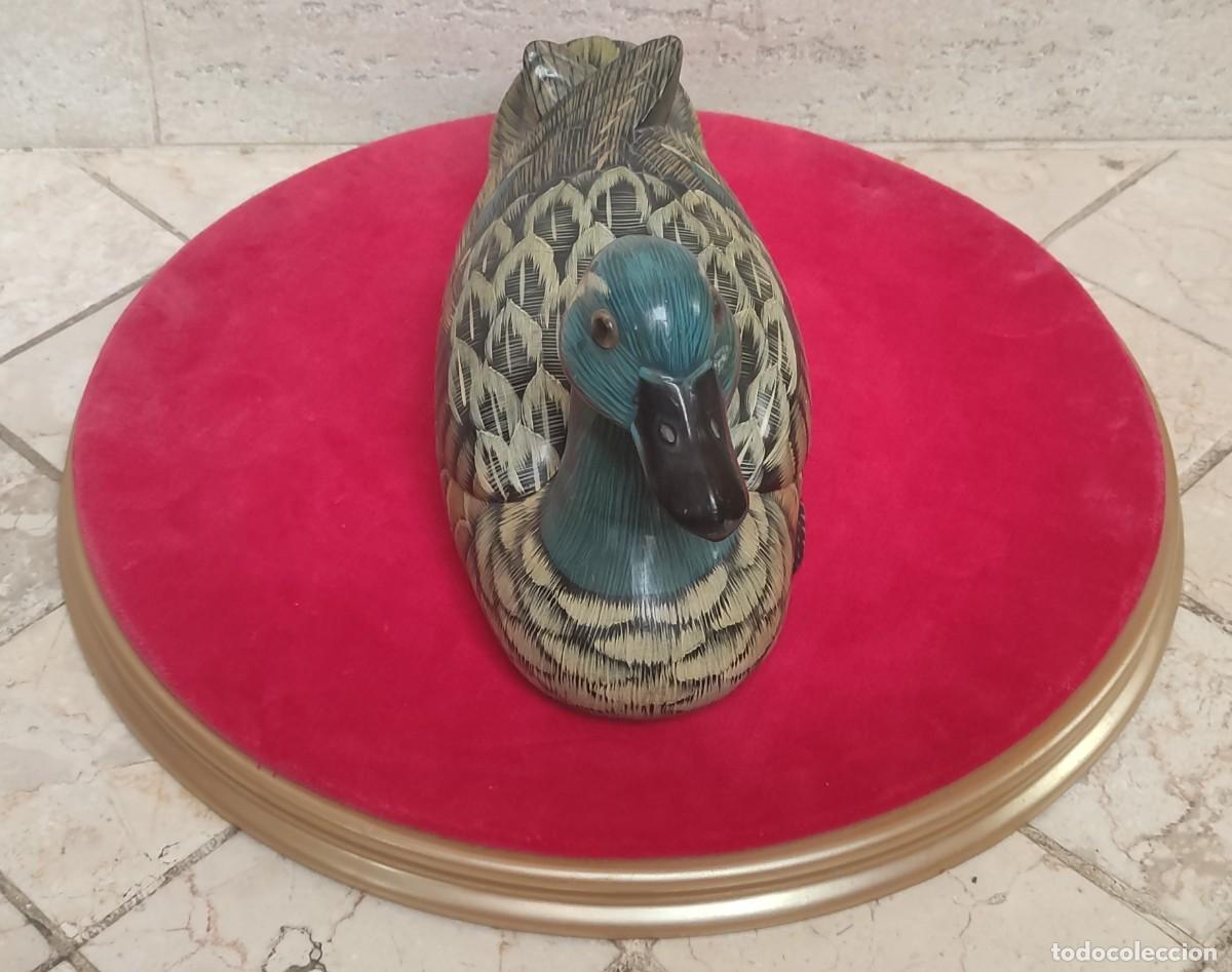 Antig&uuml;edades: CAJA DE MADERA LACADA EN FORMA DE PATO - Foto 3