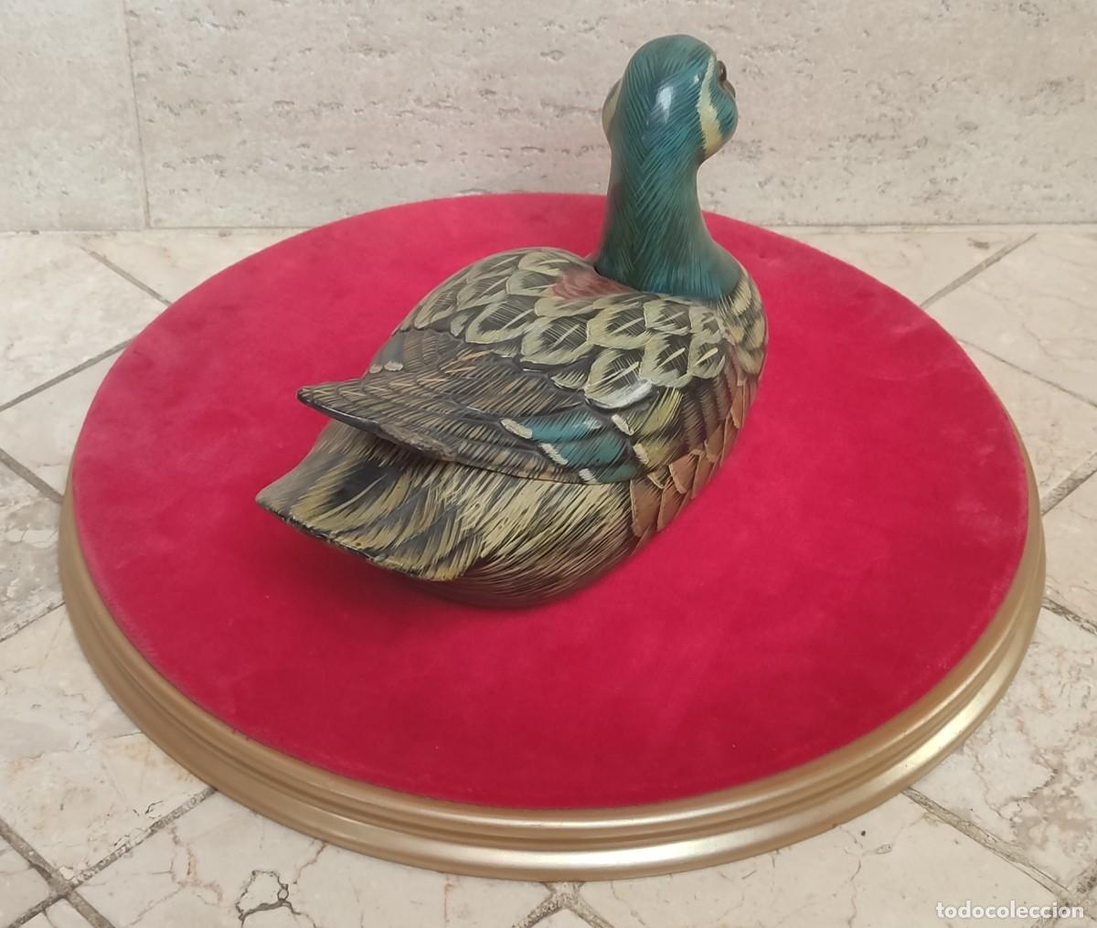 Antig&uuml;edades: CAJA DE MADERA LACADA EN FORMA DE PATO - Foto 4