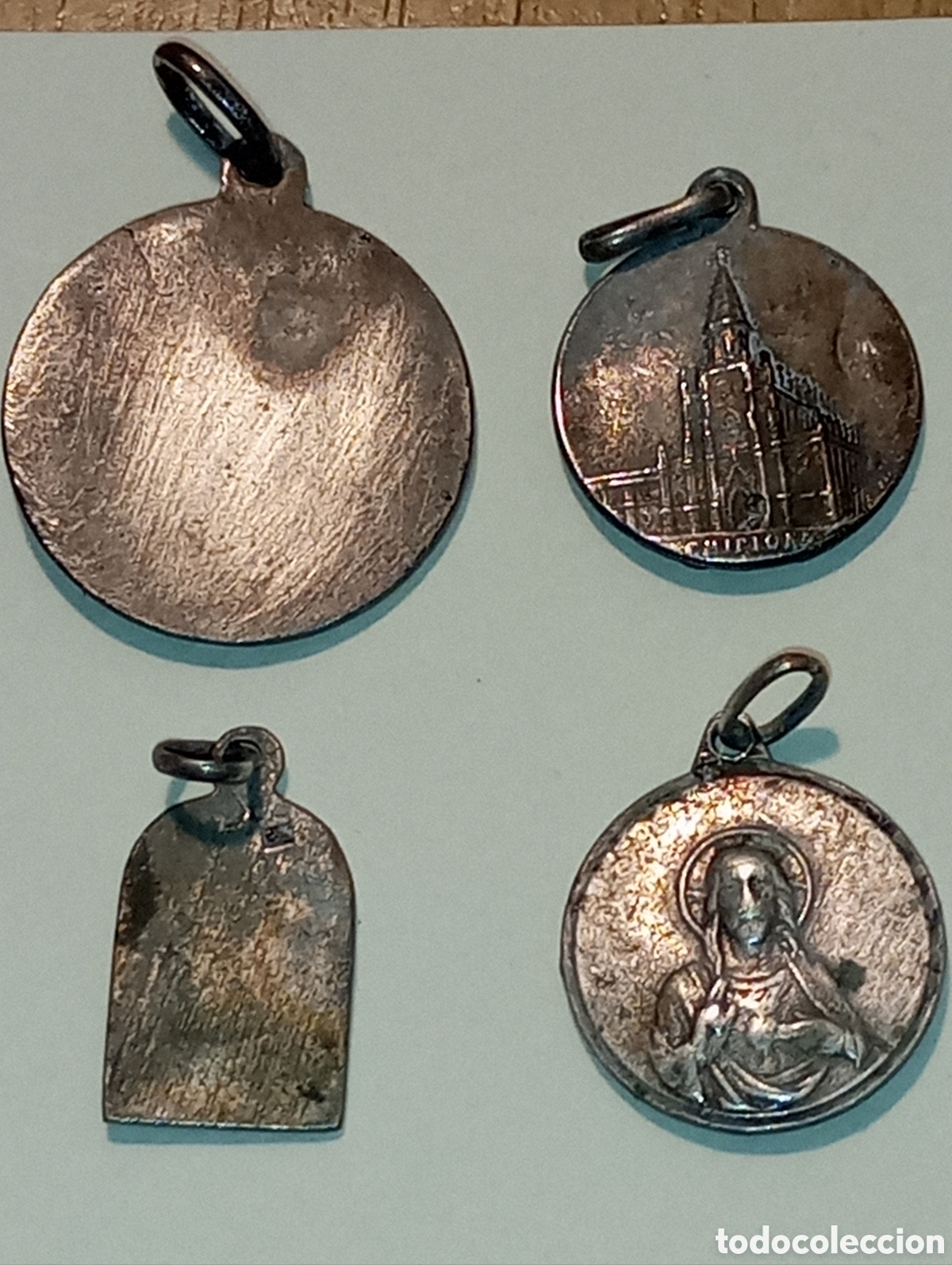 Antig&uuml;edades: 4 medallas religiosas 2 de plata - Foto 2