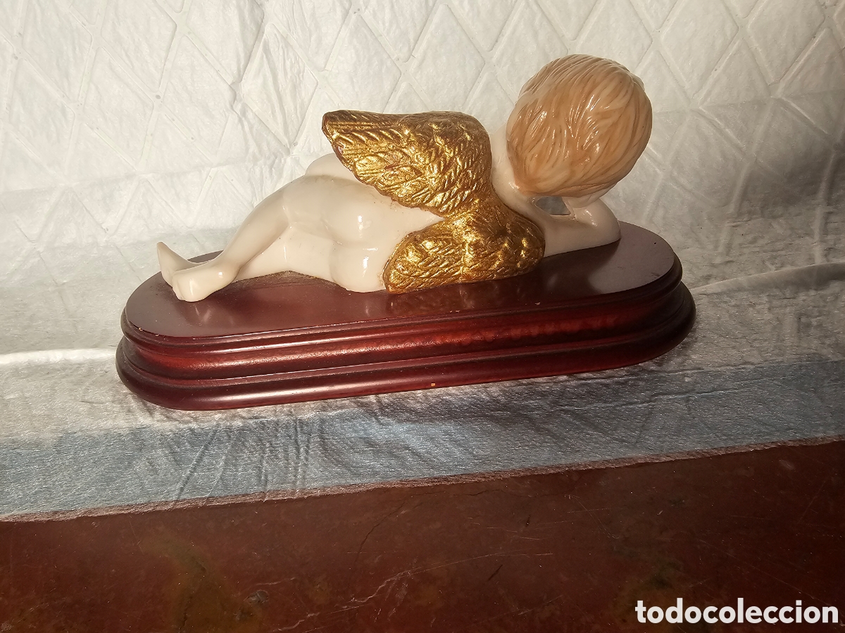 Antig&uuml;edades: Angel de porcelana con base de madera - Foto 3