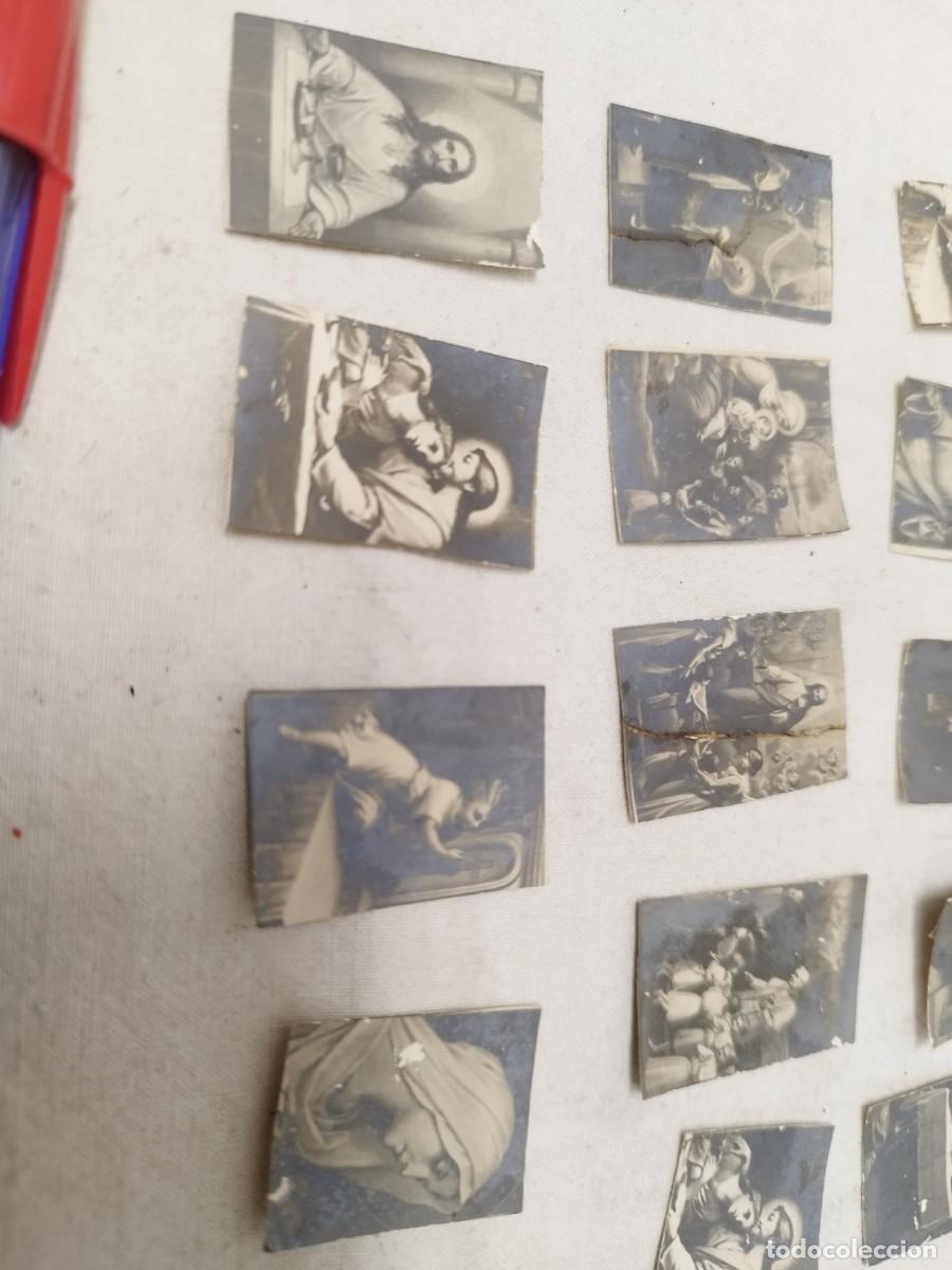 Antig&uuml;edades: Lote de 24 im&aacute;genes religiosas. - Foto 2