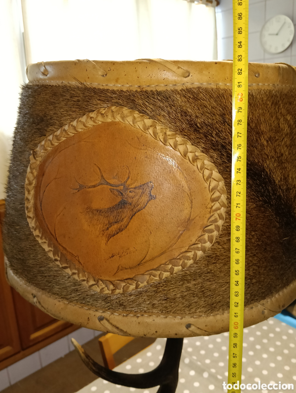 Antig&uuml;edades: L&aacute;mpara de cuerno, madera y piel - Foto 8