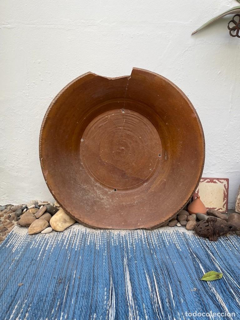 Antig&uuml;edades: Lebrillo antiguo de barro esmaltado - Foto 1