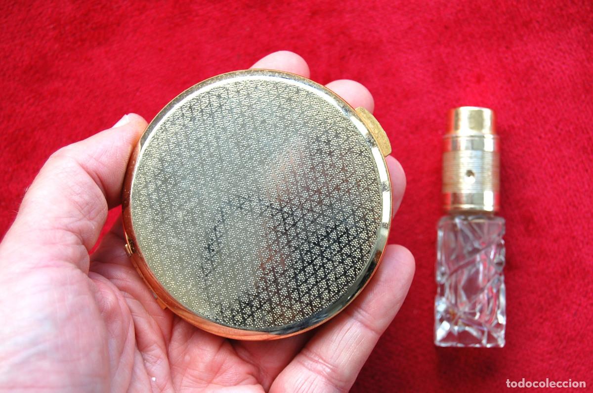 Antig&uuml;edades: CONJUNTO DE ANTIGUA POLVERA Y PERFUMERO EN SPRAY - Foto 2