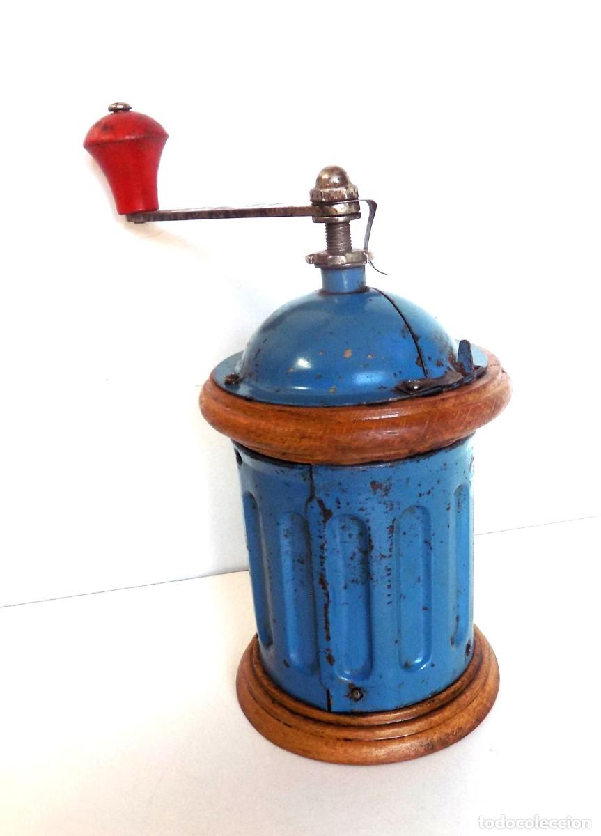 Antig&uuml;edades: MOLINILLO DE CAF&Eacute; CIL&Iacute;NDRICO. MARCA ELMA. MODELO 1418 -AZUL- TAMA&Ntilde;O 1. ESPA&Ntilde;A. CA. 1924/1960