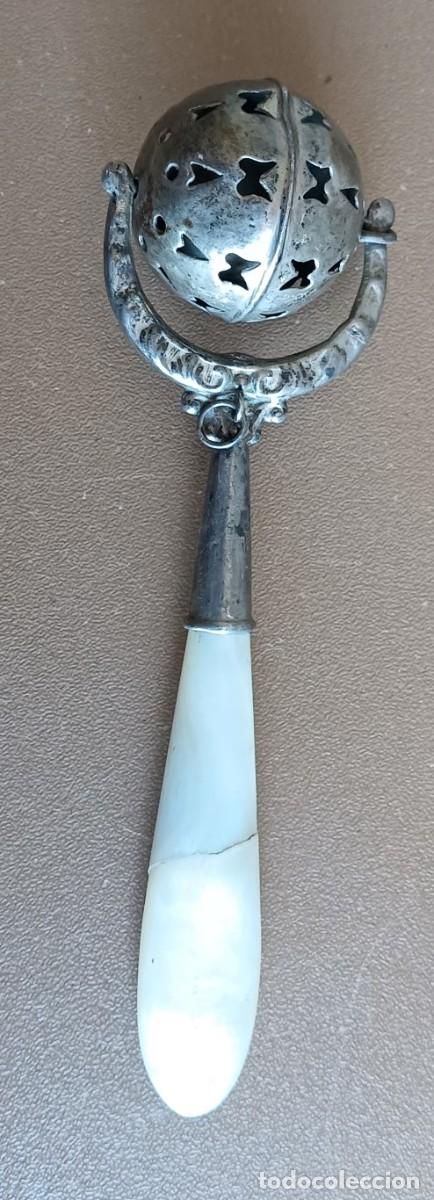Antig&uuml;edades: Sonajero plata y mando n&aacute;car - Mango pegado - Foto 4