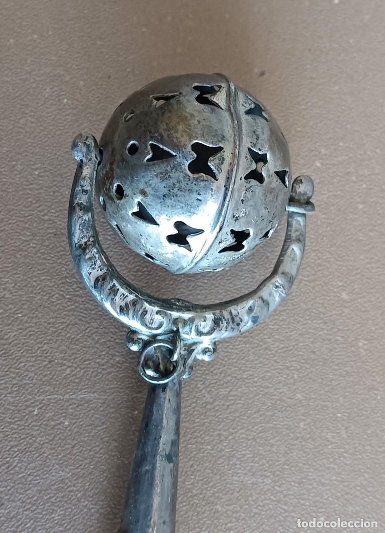 Antig&uuml;edades: Sonajero plata y mando n&aacute;car - Mango pegado - Foto 6